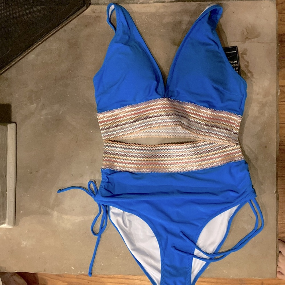 New women’s swim suits size medium